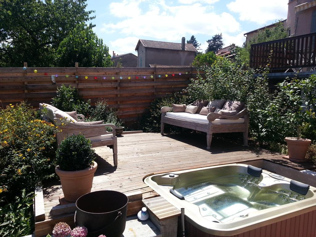 Bed and Breakfast Relais St Jacques - Roanne Saint-Haon-le-Châtel Exterior foto